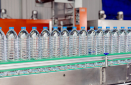 Роспотребнадзор заблокировал продажу более 100 тыс. бутылок минеральной воды