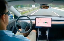 Коллективный иск по поводу не совсем автономных автомобилей Tesla разбирают в Китае