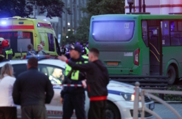 Автобус врезался в толпу в Екатеринбурге, погибли четыре человека
