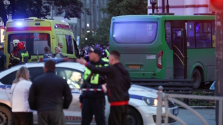 Автобус врезался в толпу в Екатеринбурге, погибли четыре человека
