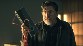 Netflix закрыл сериал "Бороуз" от создателей "Очень странных дел"