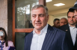 Карапетян заявил о массовых задержаниях сторонников партии "Сильная Армения"