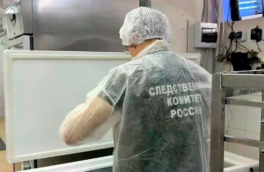 Число отравившихся едой из гастронома в Астрахани увеличилось до 30