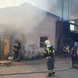 Четыре человека погибли в результате взрыва и пожара в ангаре у Финляндского вокзала в Петербурге
