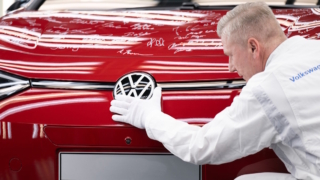 Volkswagen сократит 19 тысяч сотрудников до конца года