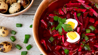 Холодный свекольник для жаркого лета: как приготовить вкусный и полезный русский суп
