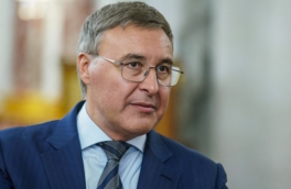 Многие специальности больше не будут требовать высшего и среднего профессионального образования, заявил Фальков