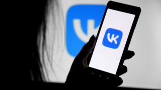 Apple без предупреждения убрала приложения компании VK из App Store