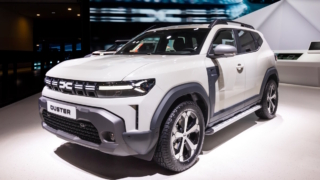 Хэтчбек Sandero и кроссовер Duster получат электрические модификации