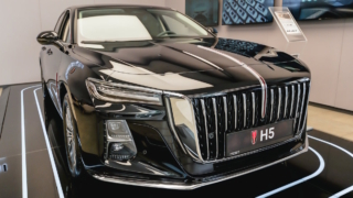 Hongqi привезет в Россию кроссовер HS6 и обновленный седан H5