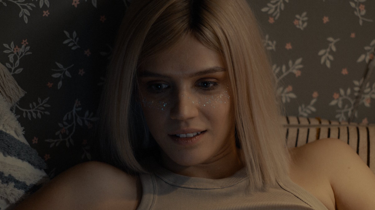 Кадр из сериала "Фейк"