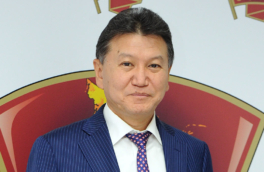 Илюмжинов хочет вновь возглавить FIDE и обещает вернуть Карлсена