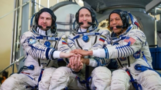 Космонавты 74-й долговременной экспедиции вернулись с МКС на Землю
