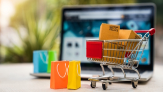 В реестр для регулирования цифровых платформ включат 12 крупных маркетплейсов и агрегаторов