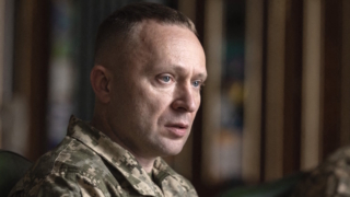 Зеленский начал поиск кандидатов на замену главкому ВСУ Сырскому