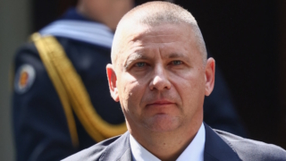 Венгрия закрывает двери перед Россией, заявил глава Минобороны