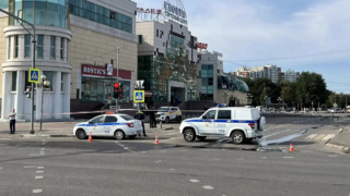 В Коломне при падении обломков беспилотника вспыхнул пожар в торговых павильонах