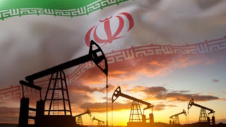 Иран прекратил поставки нефти на внешний рынок – глава ЦБ страны