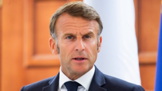 Макрон призвал "удвоить усилия" для противодействия России