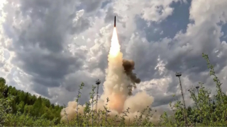 Межконтинентальная баллистическая ракета запущена с космодрома Плесецк по цели на Камчатке