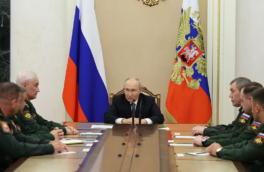 Путин сменил командующих группировками "Центр" и "Восток"