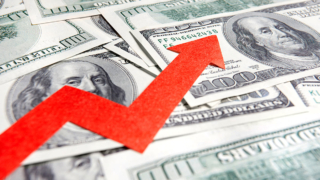 Доллар на рынке Forex поднялся выше 88 рублей впервые за полтора года