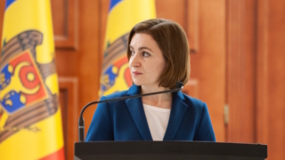 Оппозиция Молдовы инициировала процедуру отстранения Санду от должности