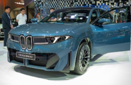 BMW представила самый мощный электрокар iX3 M60 xDrive