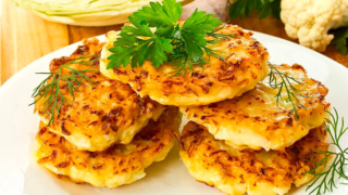 Капуста вкуснее мяса: готовлю румяные оладьи на сковороде – семья просит добавку