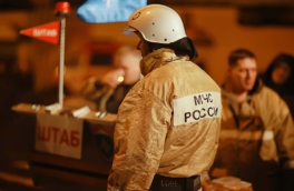 В Аксае под Ростовом-на-Дону горит склад на площади 9000 кв.м