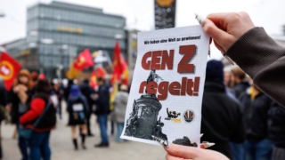 Протесты молодежи докатились до Германии: на митингах ожидается более 160 тыс. человек