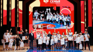 На Урале прошло спортивно-развлекательное шоу "Семь-Я"