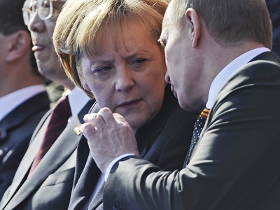 Ангела Меркель на скамье подсудимых