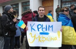 В Симферополе прошел стихийный проукраинский митинг