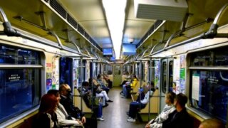 В московском метро пассажир обстрелял приезжих из травматического пистолета